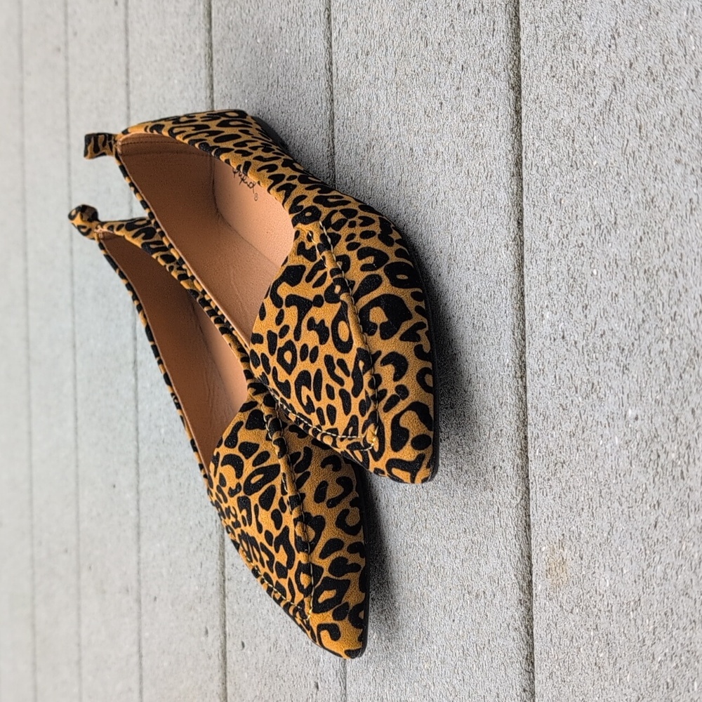 NWOT Qupid Leopard Loafers | Pointed Toe Loafers